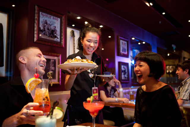 Quán có ''gu'' Hard Rock Cafe - bí kíp mở quán giữa lòng Sài Gòn? - Tuổi Trẻ  Online