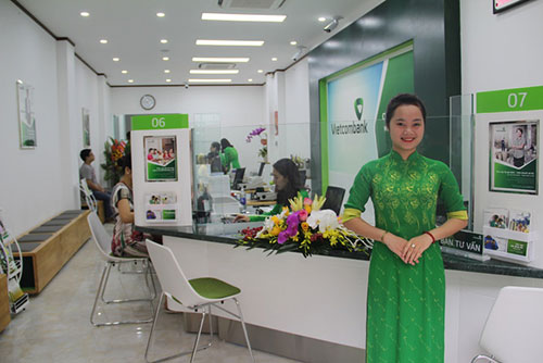 Đồng phục áo dài ngân hàng Vietcombank