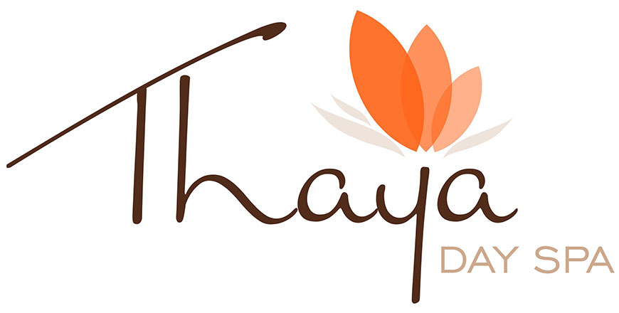 Logo Thaya Spa với biểu tượng cánh hoa nhưng ẩn trong đó là một con bướm đang đậu
