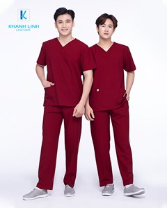 Áo Scrubs Bác Sĩ nữ mẫu 05 màu đỏ bordeaux 2