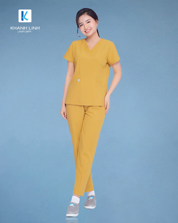 Áo Scrubs Bác Sĩ nữ mẫu 06 màu vàng