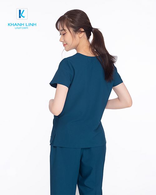 Áo Scrubs Bác Sĩ nam nữ mẫu 11 màu xanh rêu 1