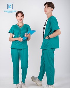 Đồng phục bác sĩ may sẵn mẫu 16 màu xanh lá cây 1