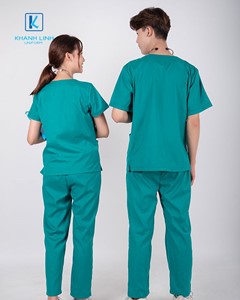 Đồng phục bác sĩ may sẵn mẫu 16 màu xanh lá cây 4